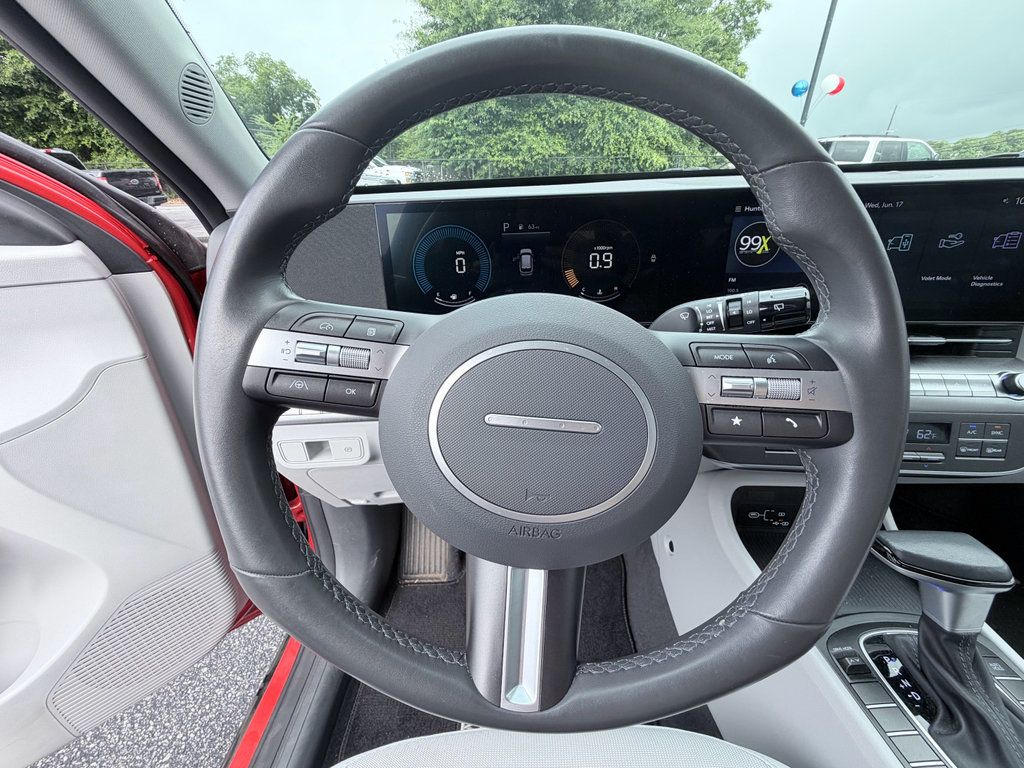 Used 2024 Hyundai Kona SEL FWD image 12