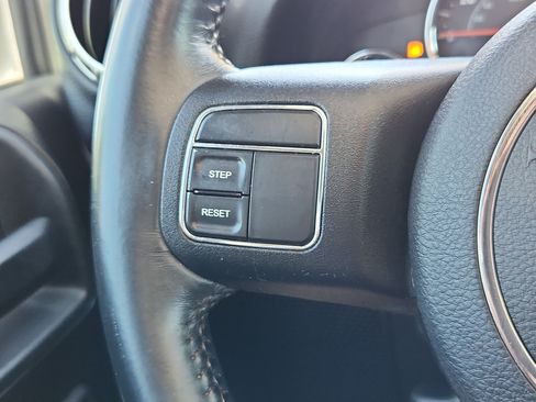 Used 2017 Jeep Wrangler Unlimited Sahara AWD/4WD image 20