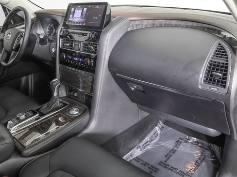 Used 2024 Nissan Armada Platinum w/ Captain's Chairs Package image 47