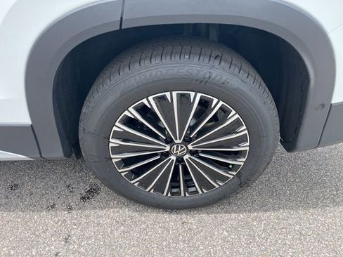 New 2026 Volkswagen Tiguan S FWD image 20