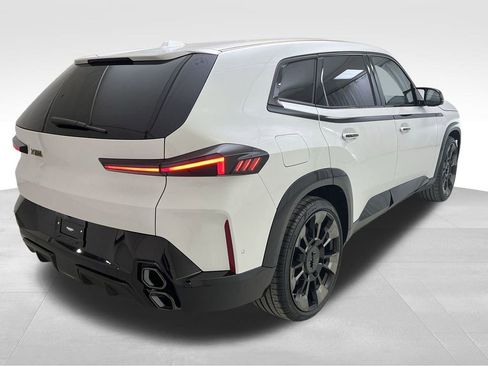 New 2023 BMW XM image 7