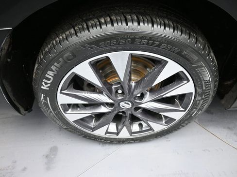 Used 2016 Nissan Sentra SR image 12