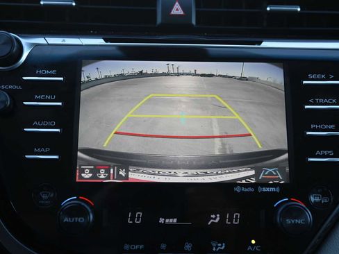 Certified 2020 Toyota Camry XLE image 23