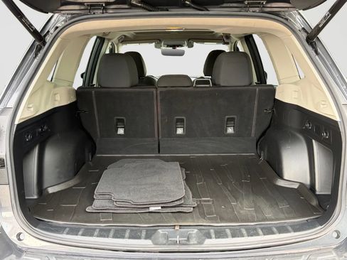 Used 2020 Subaru Forester Premium AWD/4WD image 16