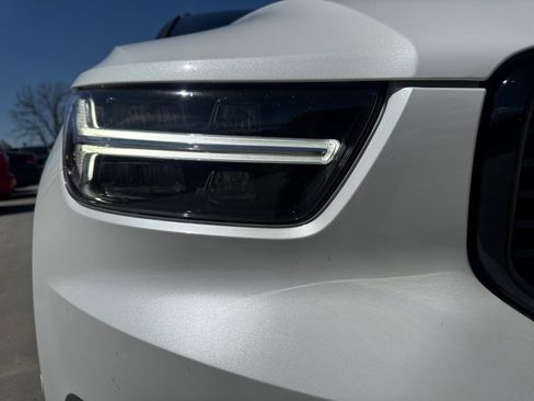 Used 2019 Volvo XC40 T5 R-Design image 28