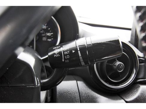 Used 2018 MAZDA MX-5 Miata Club image 18