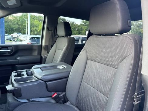 Used 2021 Chevrolet Silverado 2500 Custom w/ Custom Value Package AWD/4WD image 10