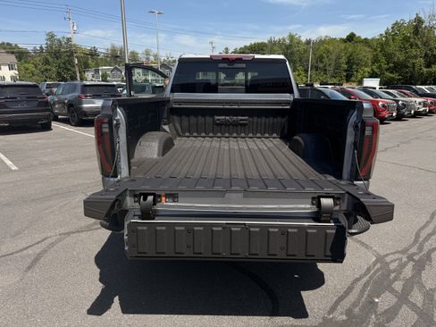 New 2026 GMC Sierra 2500 AT4 w/ AT4 Premium Plus Package AWD/4WD image 20