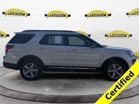 Used 2018 Ford Explorer XLT w/ Equipment Group 202A image 6