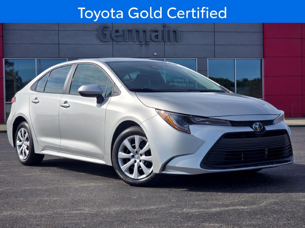 Certified 2025 Toyota Corolla LE FWD image 2