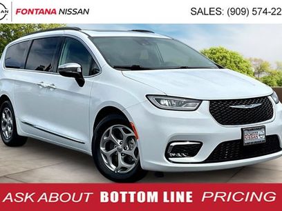 Used 2023 Chrysler Pacifica Limited