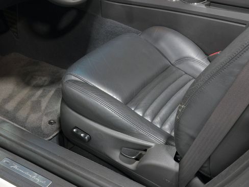 Used 2002 Ford Thunderbird image 80