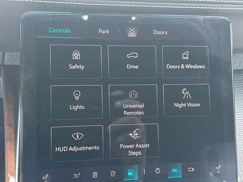 Certified 2026 Cadillac Escalade Platinum Sport w/ LPO, ONYX Package AWD/4WD image 34