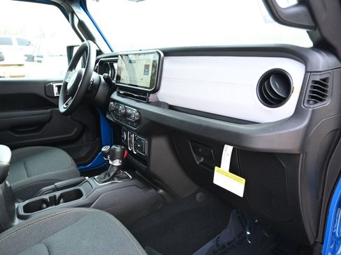 New 2026 Jeep Gladiator Sport image 21