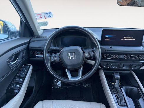 Used 2023 Honda Accord Touring image 17