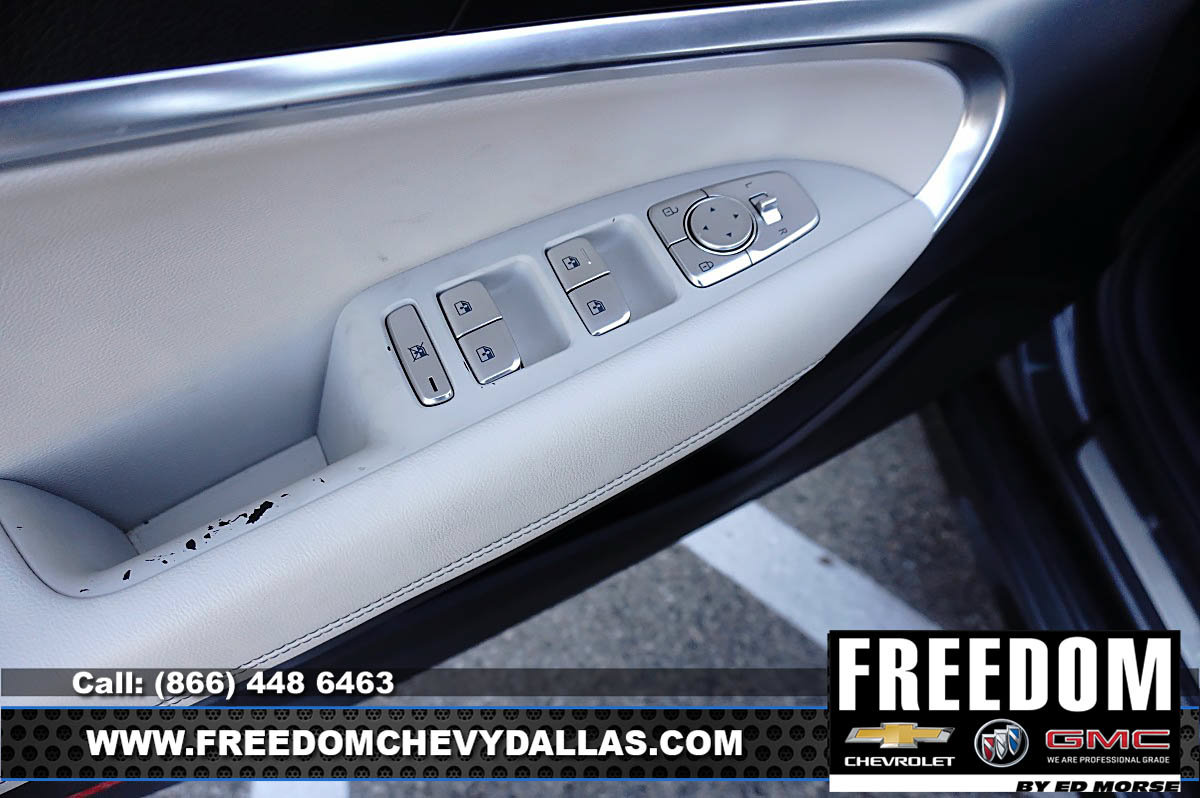 Used 2025 Genesis G70 2.5T RWD image 36