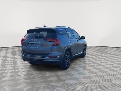 Used 2019 GMC Terrain Denali w/ Advanced Safety Package image 8