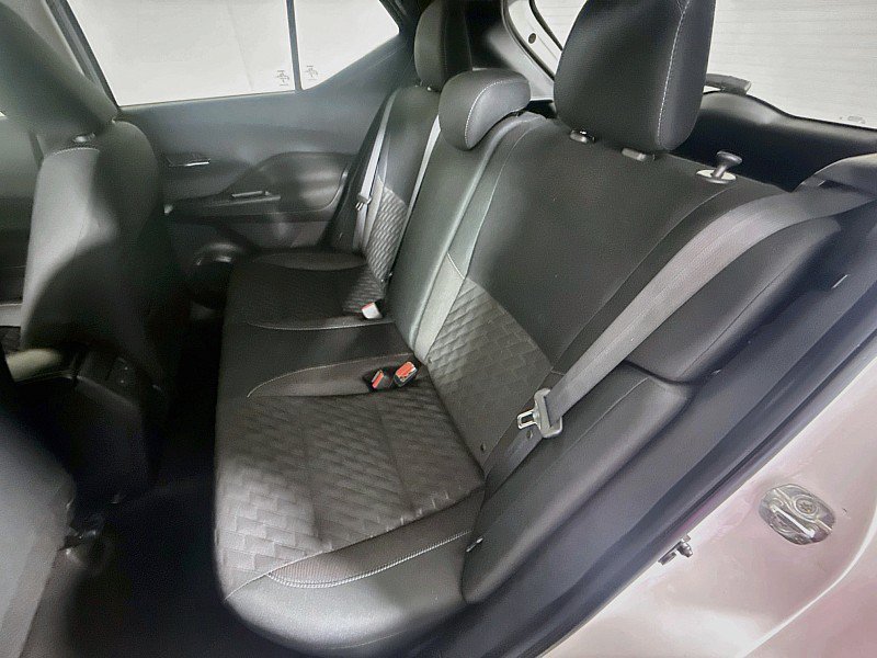 Used 2023 Nissan Kicks SV FWD image 20