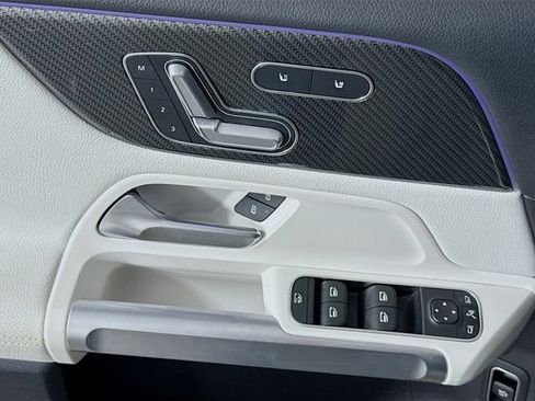 Certified 2021 Mercedes-Benz GLB 35 AMG 4MATIC image 20