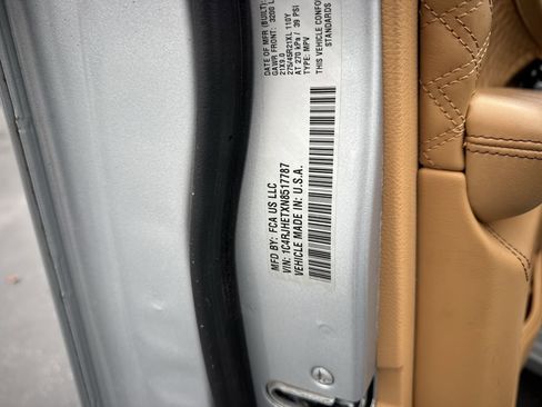 Certified 2022 Jeep Grand Cherokee Summit image 17