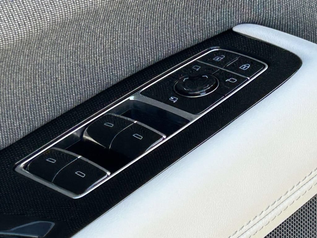 New 2026 Cadillac Escalade IQL Sport 1 w/ LPO, ONYX Package AWD/4WD image 18