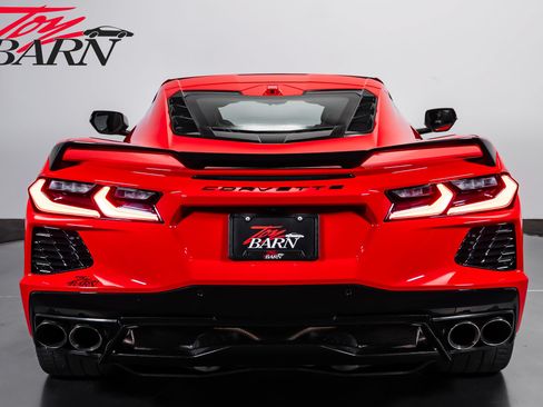 Used 2020 Chevrolet Corvette Stingray Preferred Cpe w/ 2LT Preferred Equipment Group RWD image 4