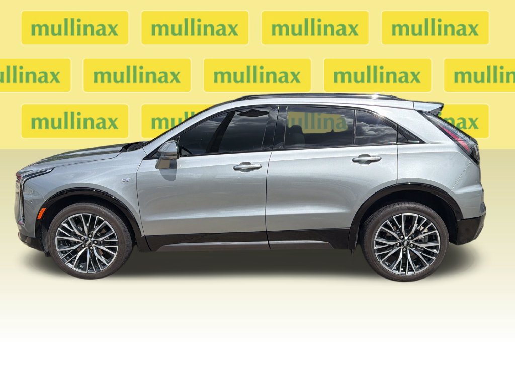 Used 2025 Cadillac XT4 Sport FWD image 10