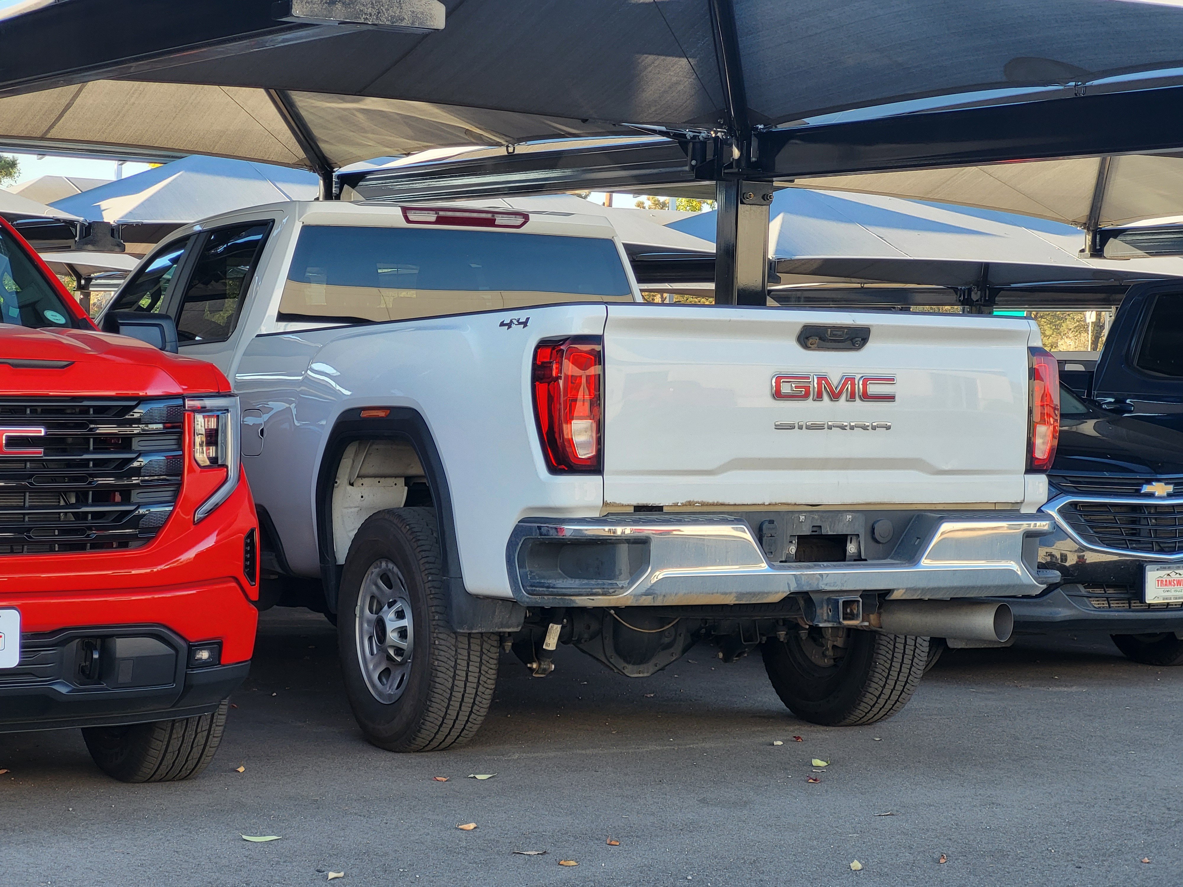Used 2024 GMC Sierra 2500 Pro AWD/4WD image 4
