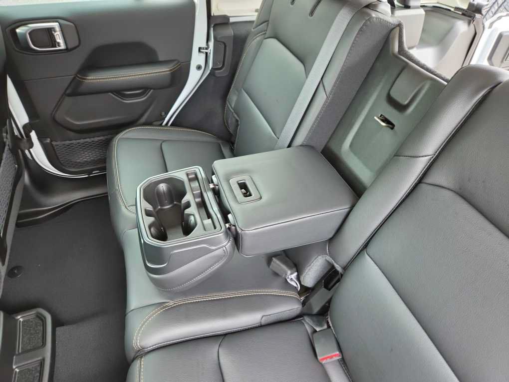 New 2027 Jeep Wrangler Unlimited Sahara AWD/4WD image 16