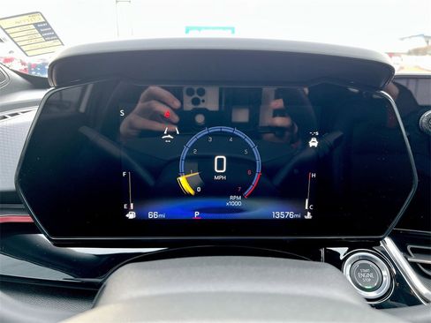 Certified 2025 Chevrolet Trax RS w/ Driver Confidence Package image 11