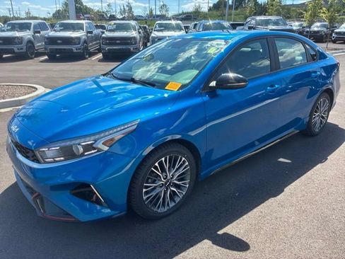 Used 2022 Kia Forte GT-Line w/ GT-Line Premium Package FWD image 3