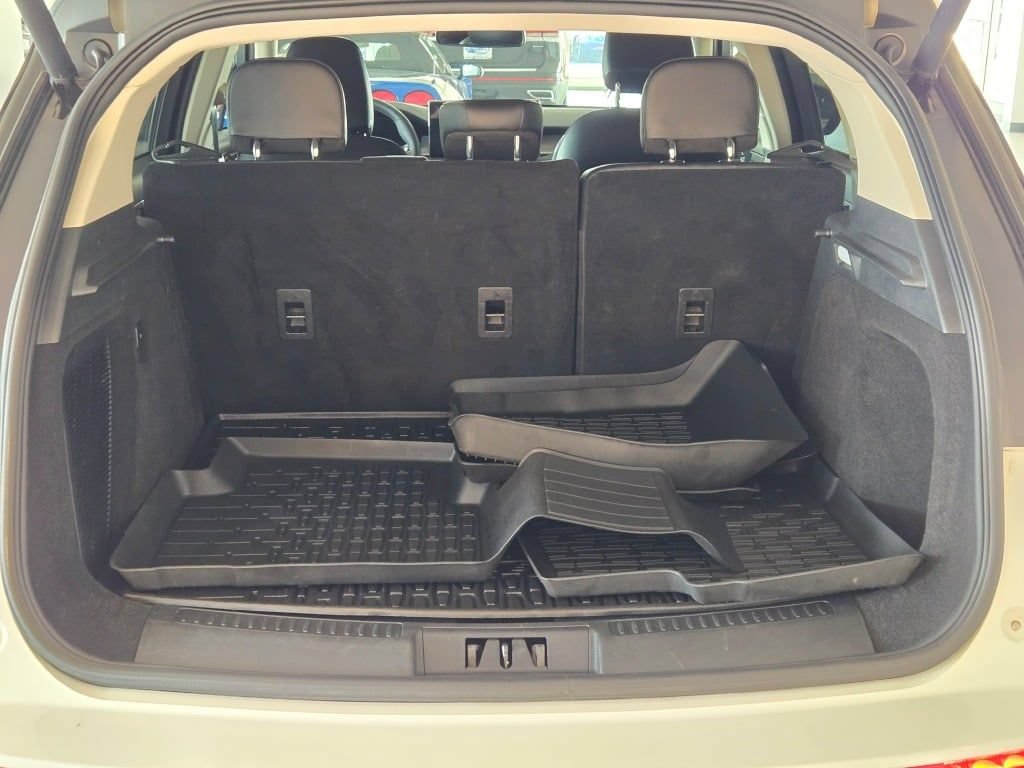 Used 2023 Lincoln Corsair AWD image 14
