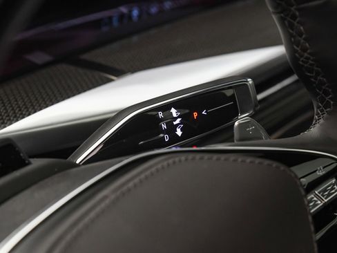 Used 2025 Cadillac Escalade V w/ LPO, ONYX Package image 45