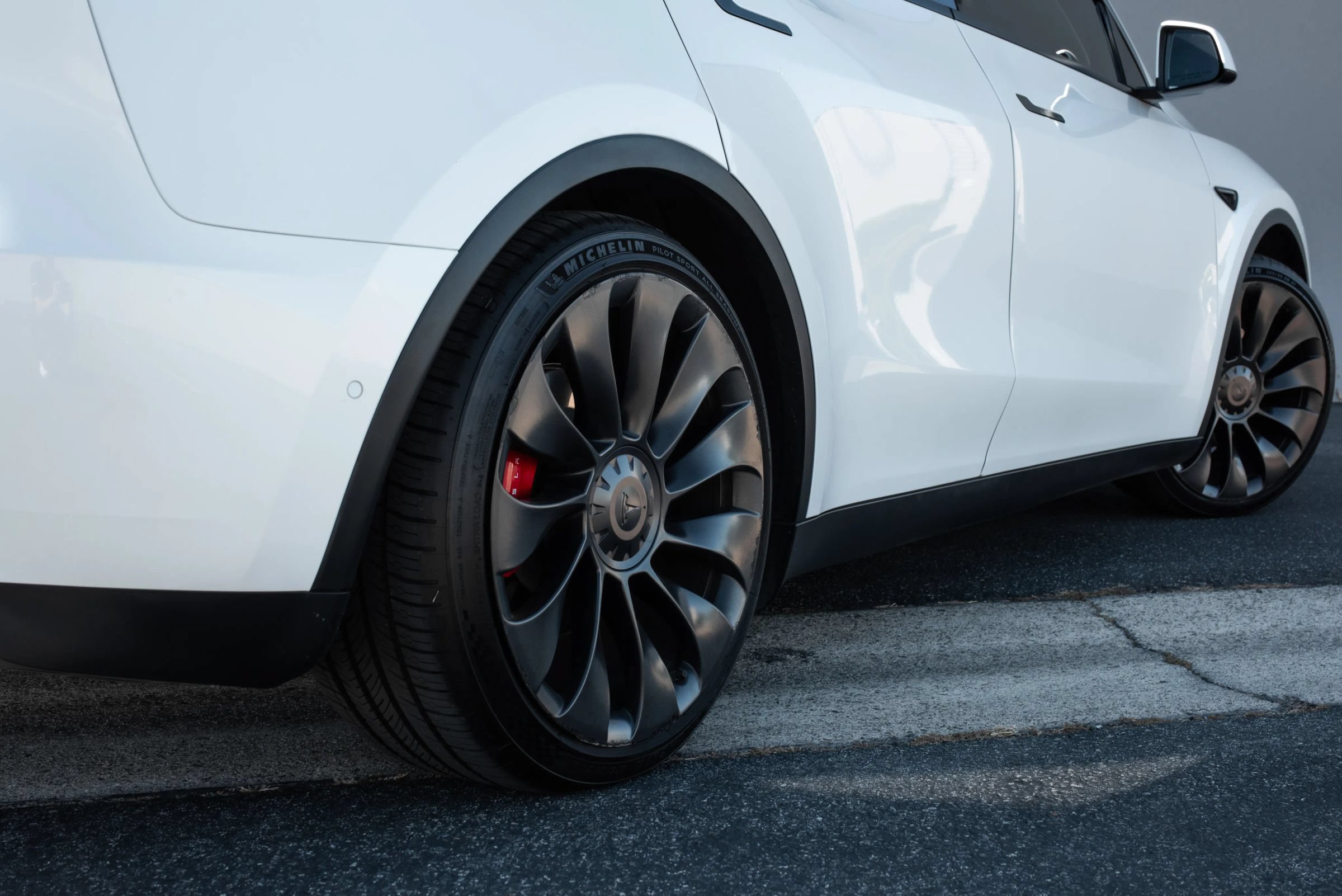 Used 2022 Tesla Model Y Performance AWD/4WD image 25