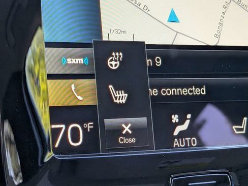 Used 2021 Volvo XC40 T4 Momentum w/ Premium Package FWD image 26
