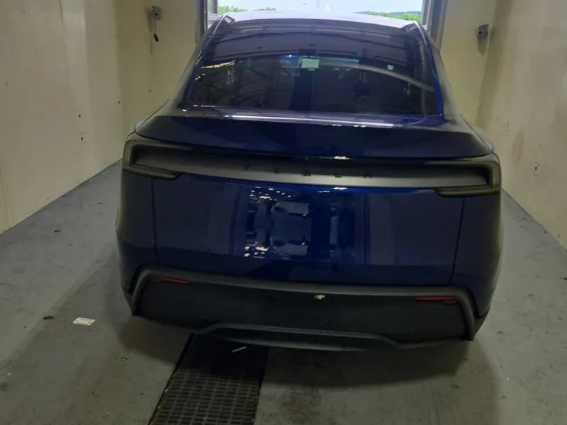 Used 2026 Tesla Model Y 2WD image 5