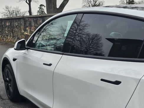 Used 2024 Tesla Model Y Long Range image 22