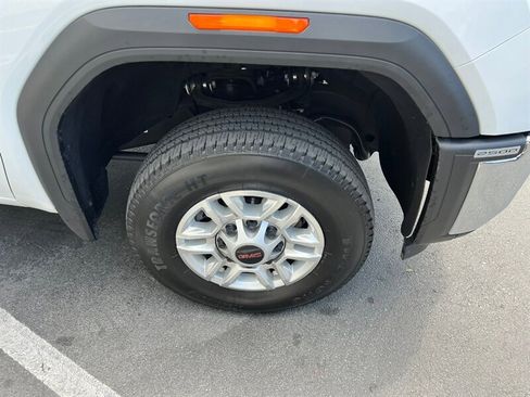 Used 2025 GMC Sierra 2500 Pro AWD/4WD image 12