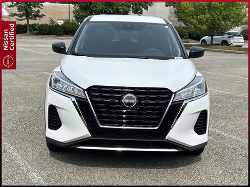 Certified 2025 Nissan Kicks Play S FWD image 2