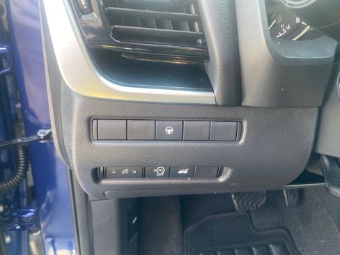 Used 2023 Nissan Rogue SL w/ SL Premium Package FWD image 19