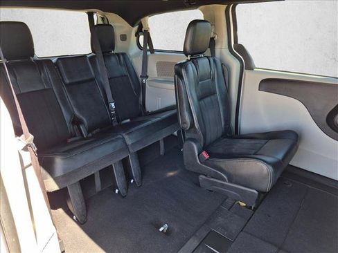 Used 2019 Dodge Grand Caravan SXT FWD image 25