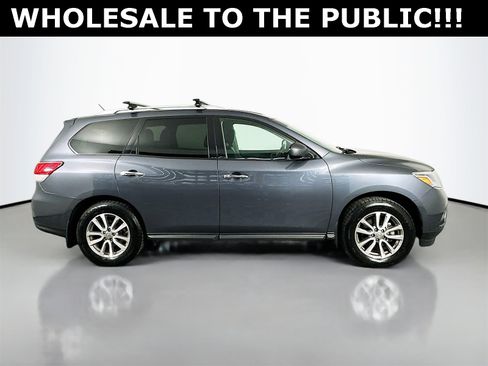 Used 2013 Nissan Pathfinder SV image 9