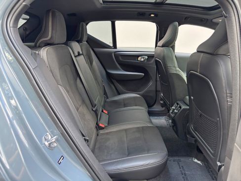 Used 2021 Volvo XC40 P8 Recharge w/ Advanced Package AWD/4WD image 38