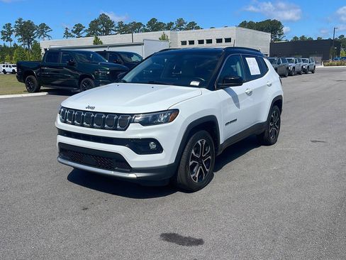 Used 2022 Jeep Compass Limited AWD/4WD image 3