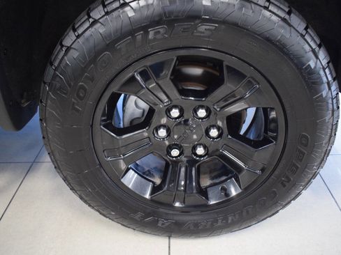 Used 2017 GMC Sierra 1500 SLT w/ All Terrain X Package image 15