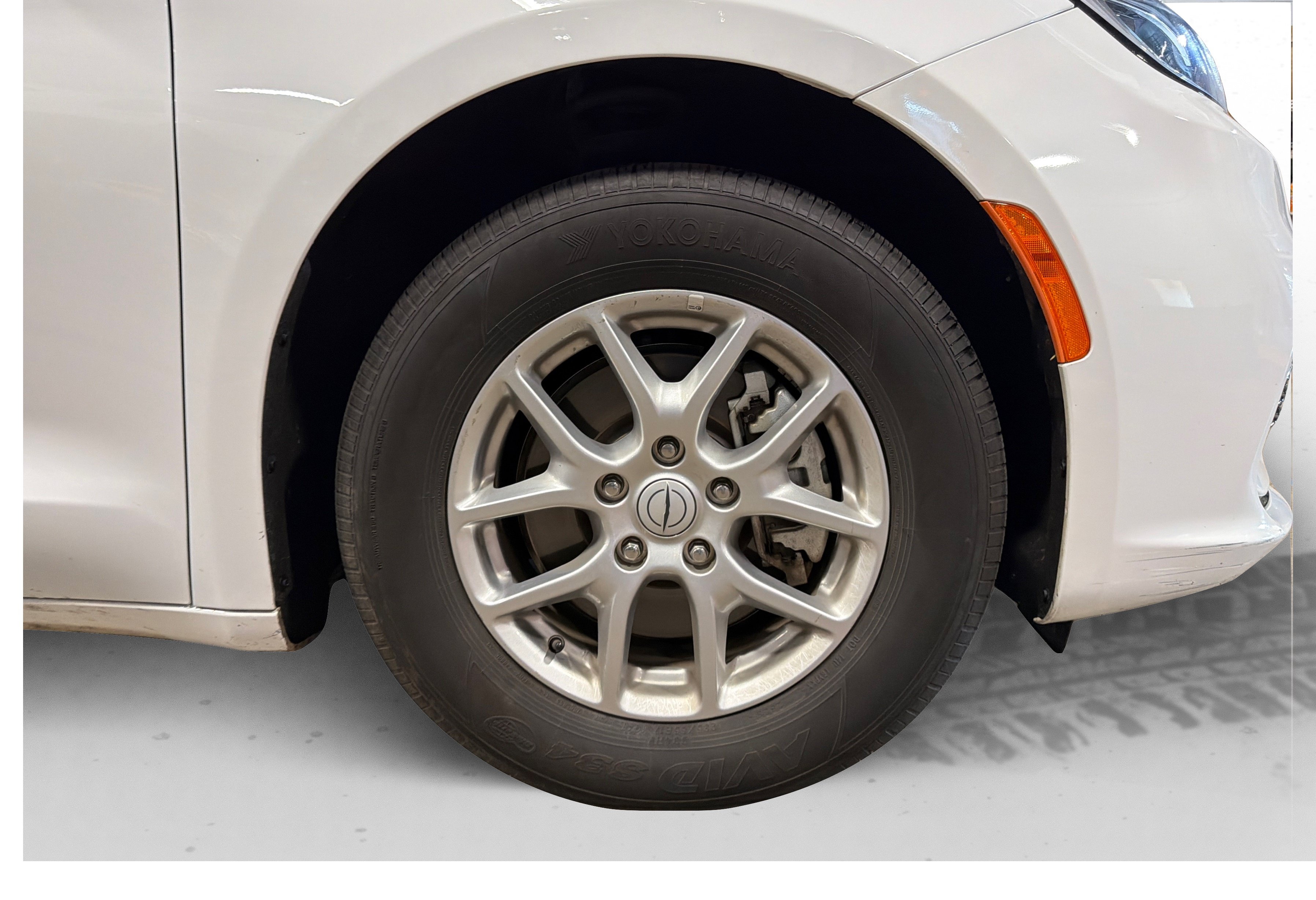 Used 2026 Chrysler Pacifica Select FWD image 51