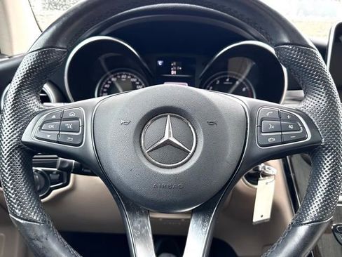 Certified 2019 Mercedes-Benz GLC 300 4MATIC image 11