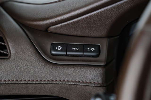 Used 2015 Cadillac Escalade Premium AWD/4WD image 22