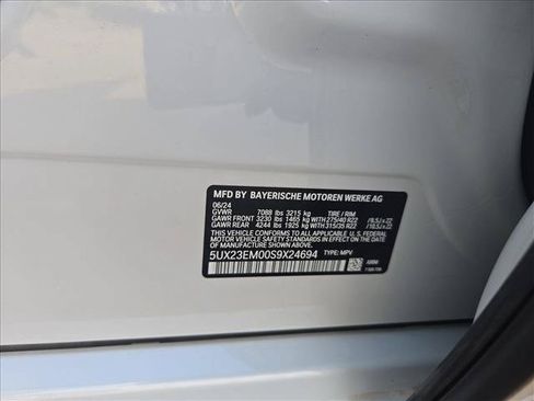 Used 2025 BMW X7 xDrive40i w/ M Sport Package AWD/4WD image 22