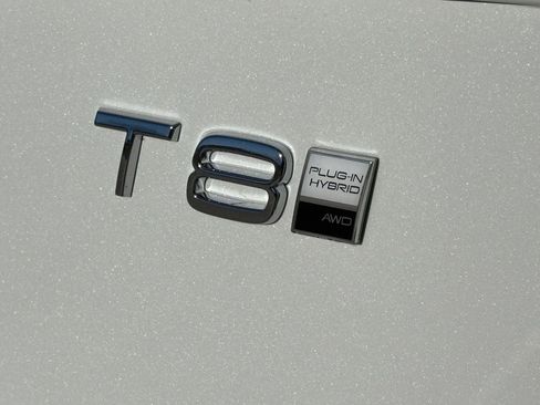 New 2026 Volvo XC90 T8 Ultra w/ Protection Package Premier image 8